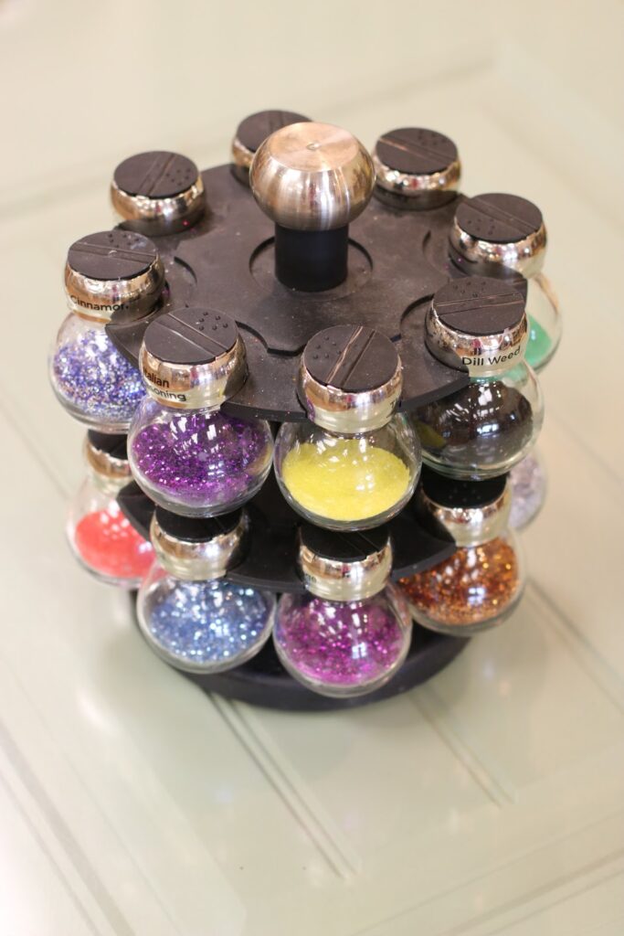 spice rack for storing and displaying glitter